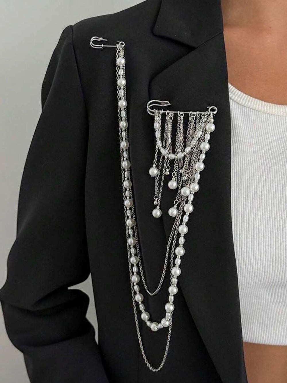 ✨ NEW Silver Pearl & Chain Drape Brooch - Women's Layered Jacket Pin